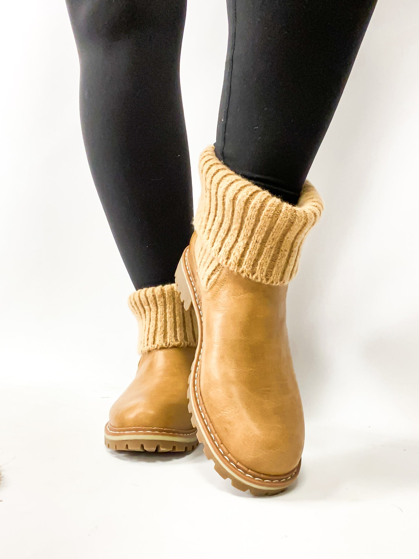 Corky's Caramel Quiver Boots