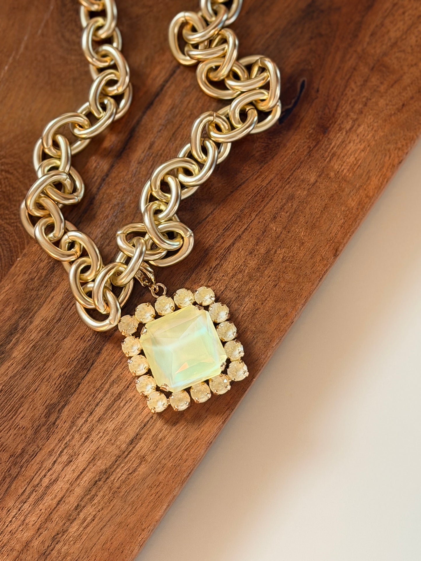 Eye Candy Charm In Lemon