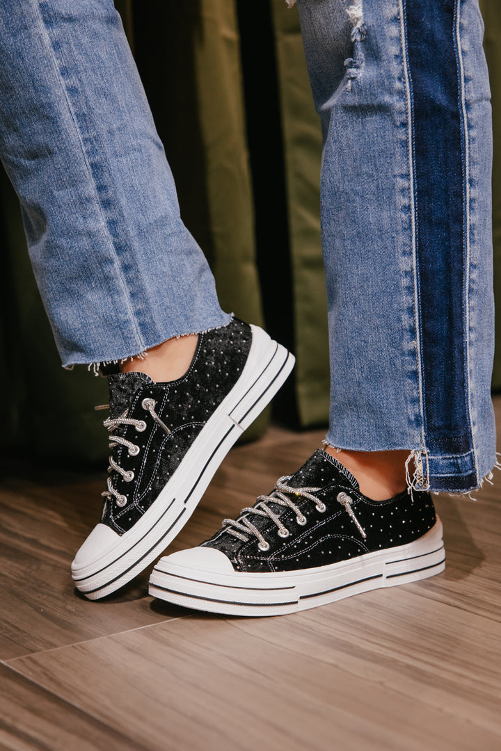 Very G Black Aman Velvet 2 Sneakers