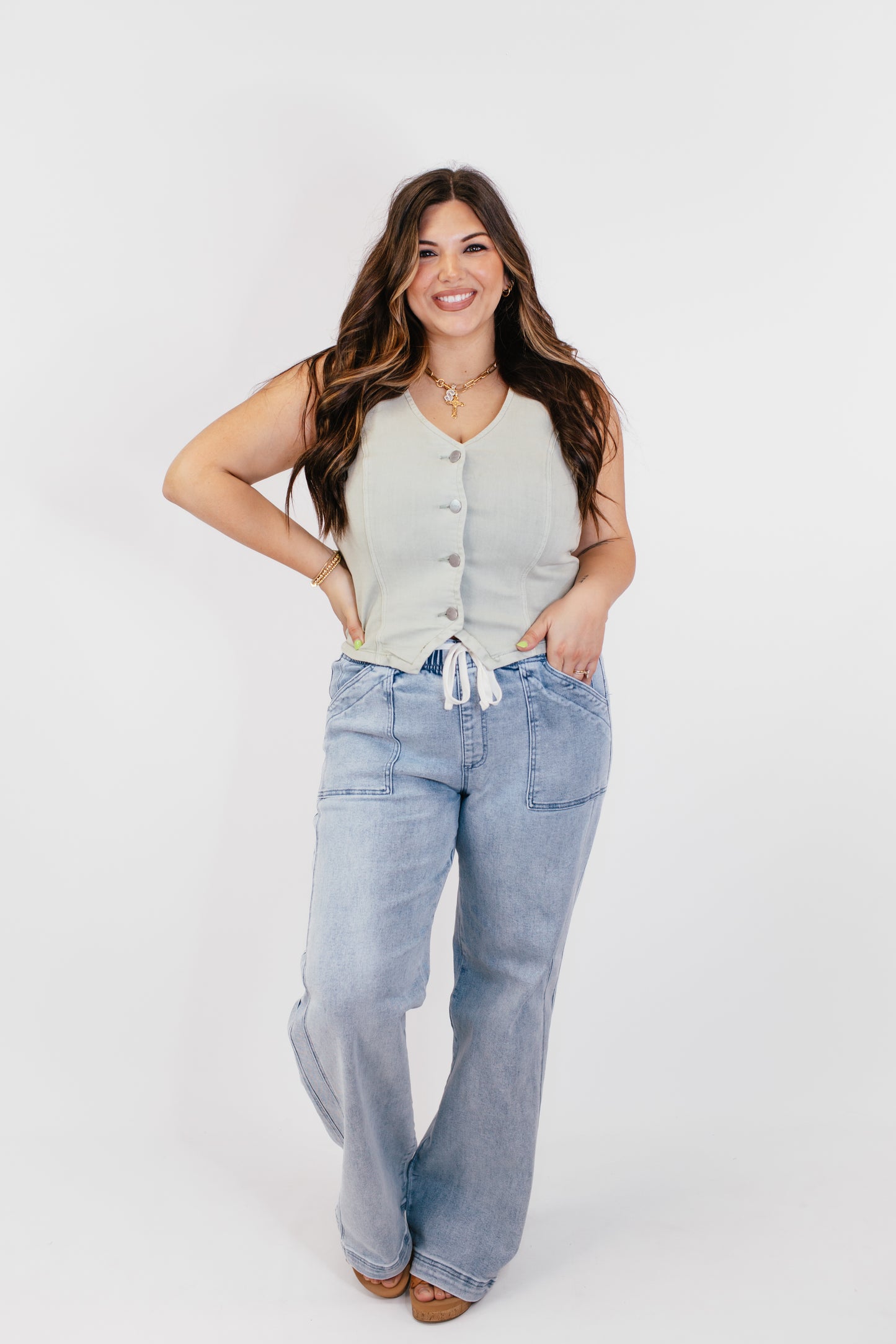 Button Down Vest in Pistachio - Reg/Curvy