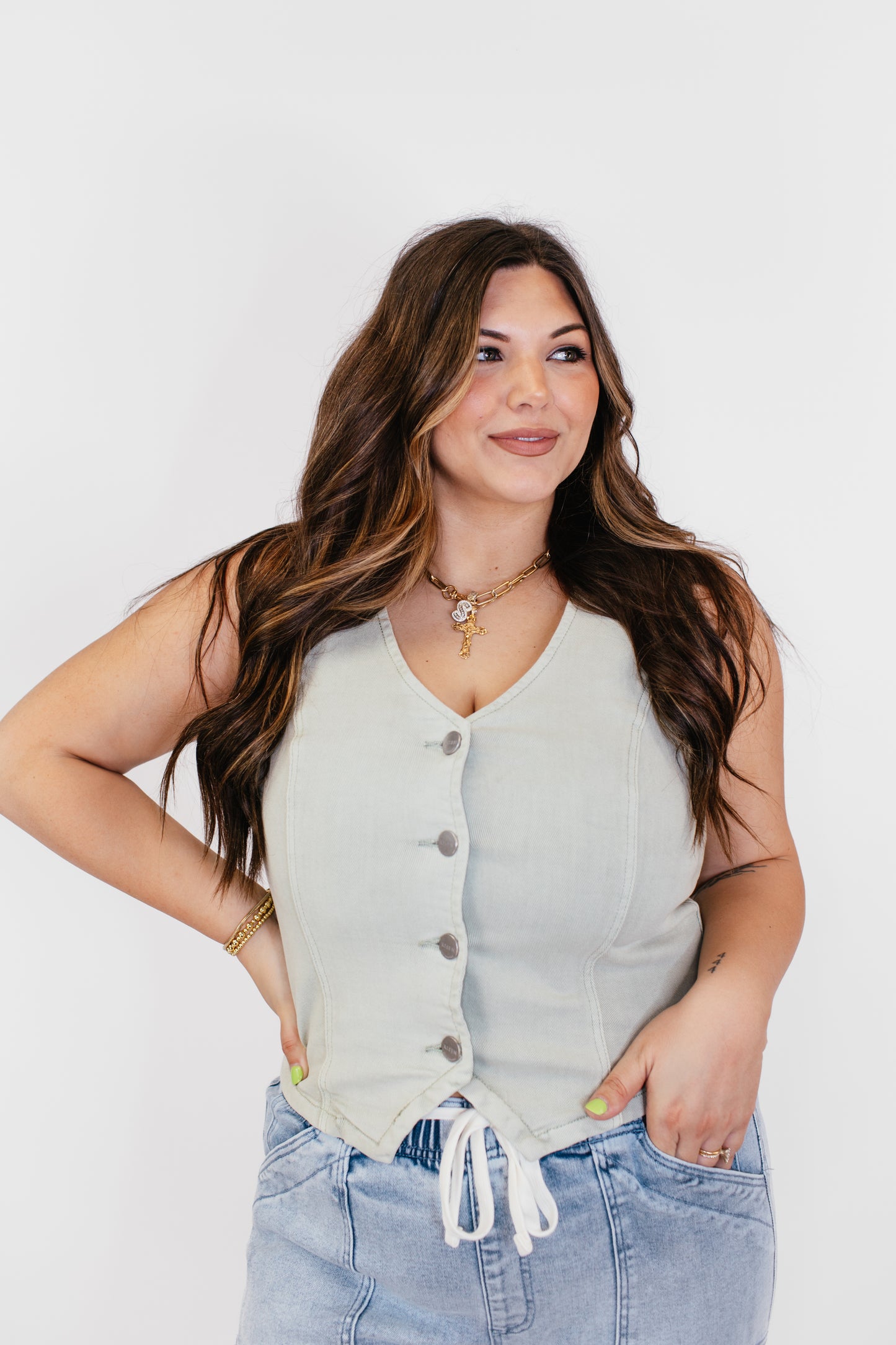 Button Down Vest in Pistachio - Reg/Curvy