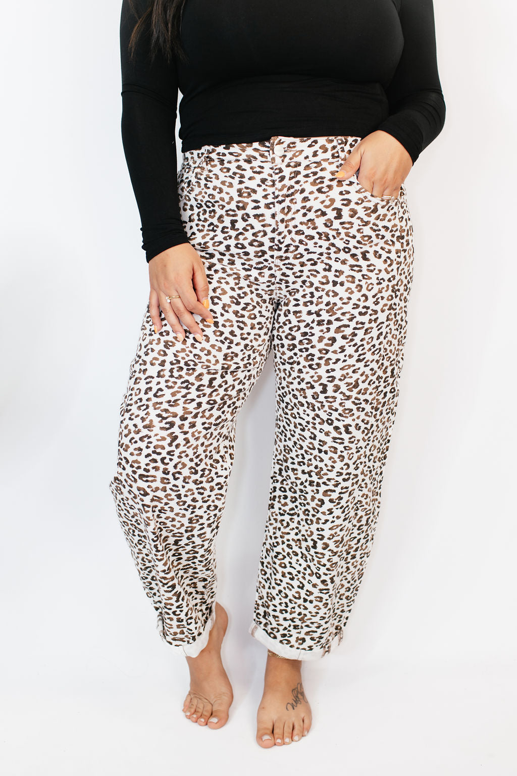 Wild Cuff Barrel Jeans - Reg/Curvy