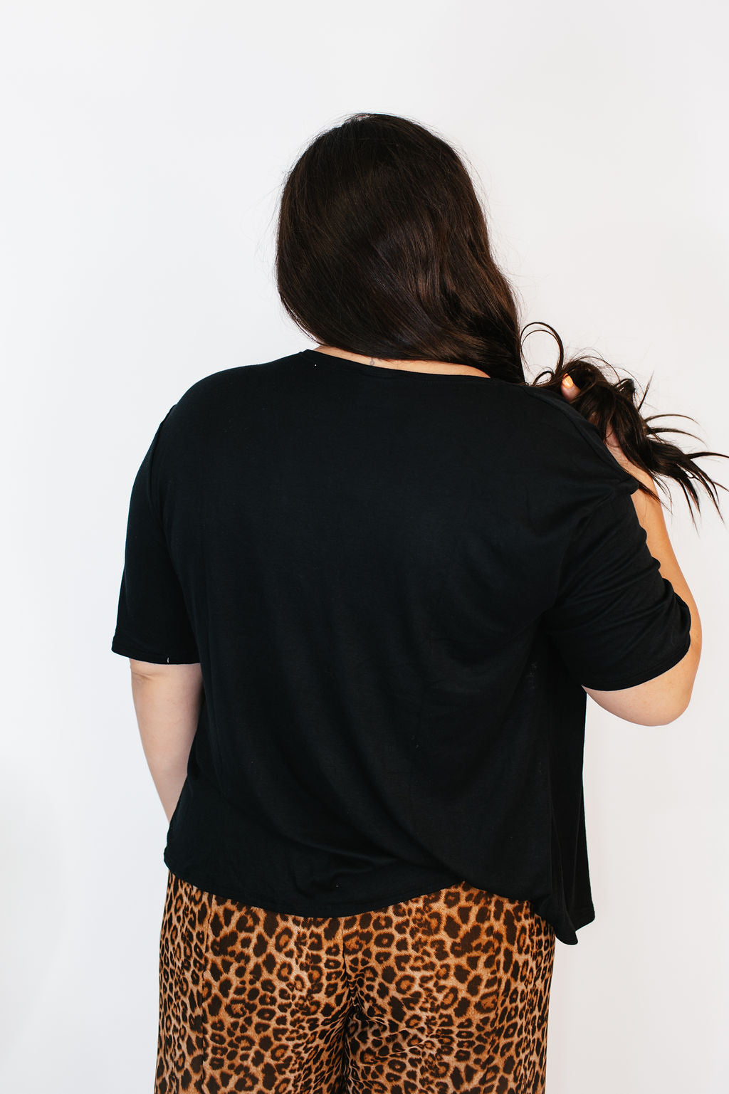 Basic Cardigan in Black - Reg/Curvy