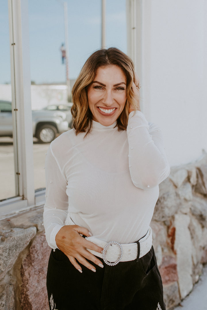 Soft Glow Pearl Top In White - Reg & Curvy