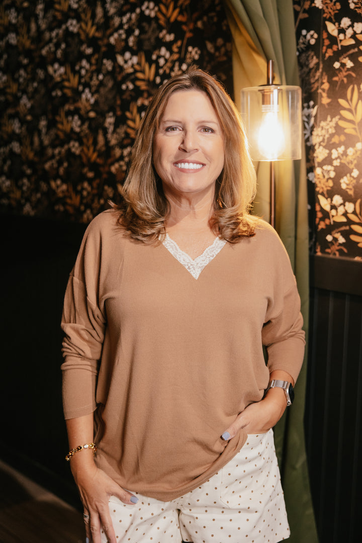 Simple and Sweet Top In Brown - Reg & Curvy