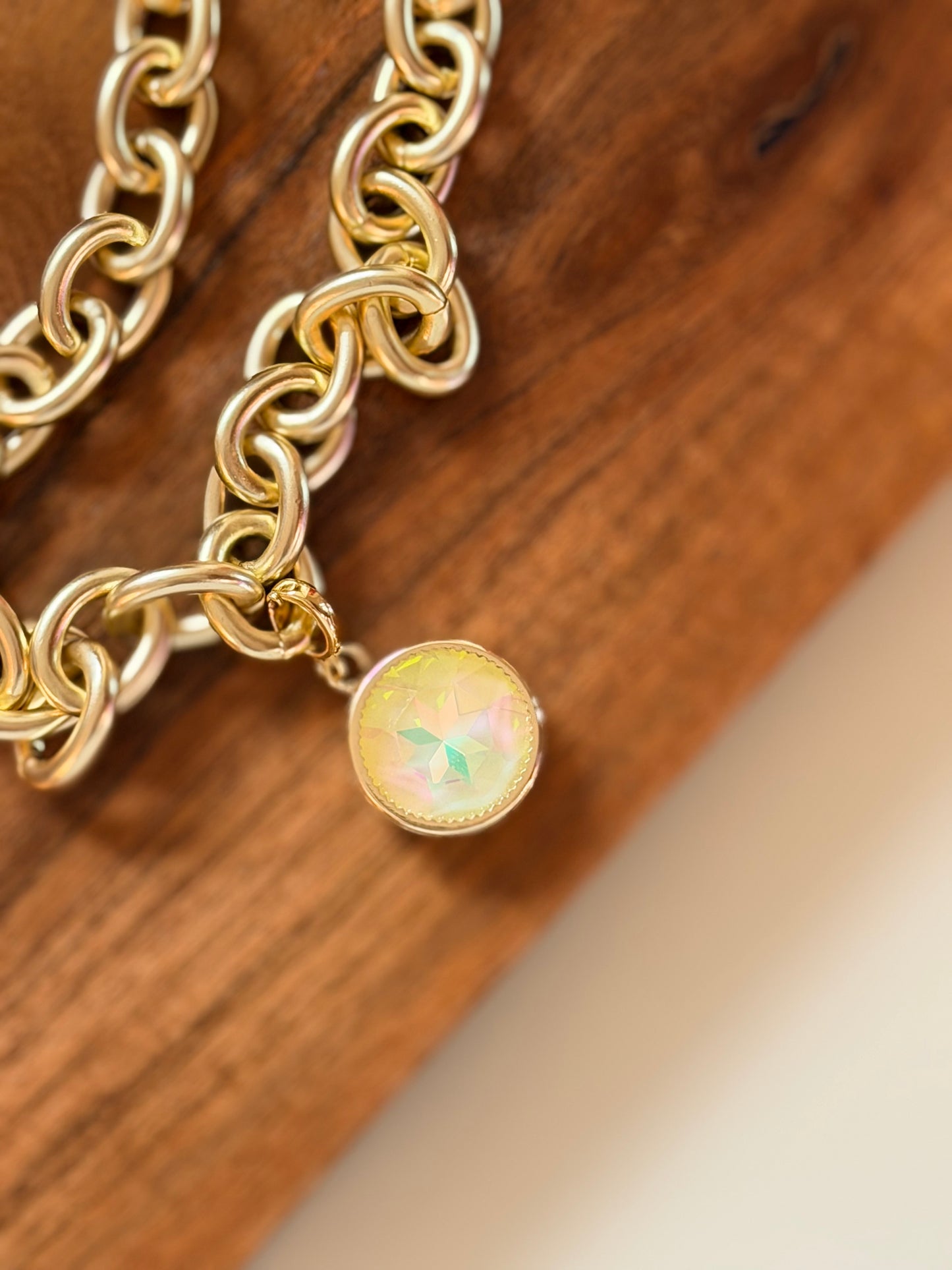 Round About Charm In White Opal