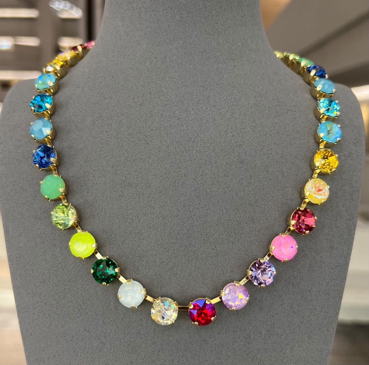 Catching Compliments Necklace 8/10MM in Regular Multi Mix - Macoma Boutique555 Presales