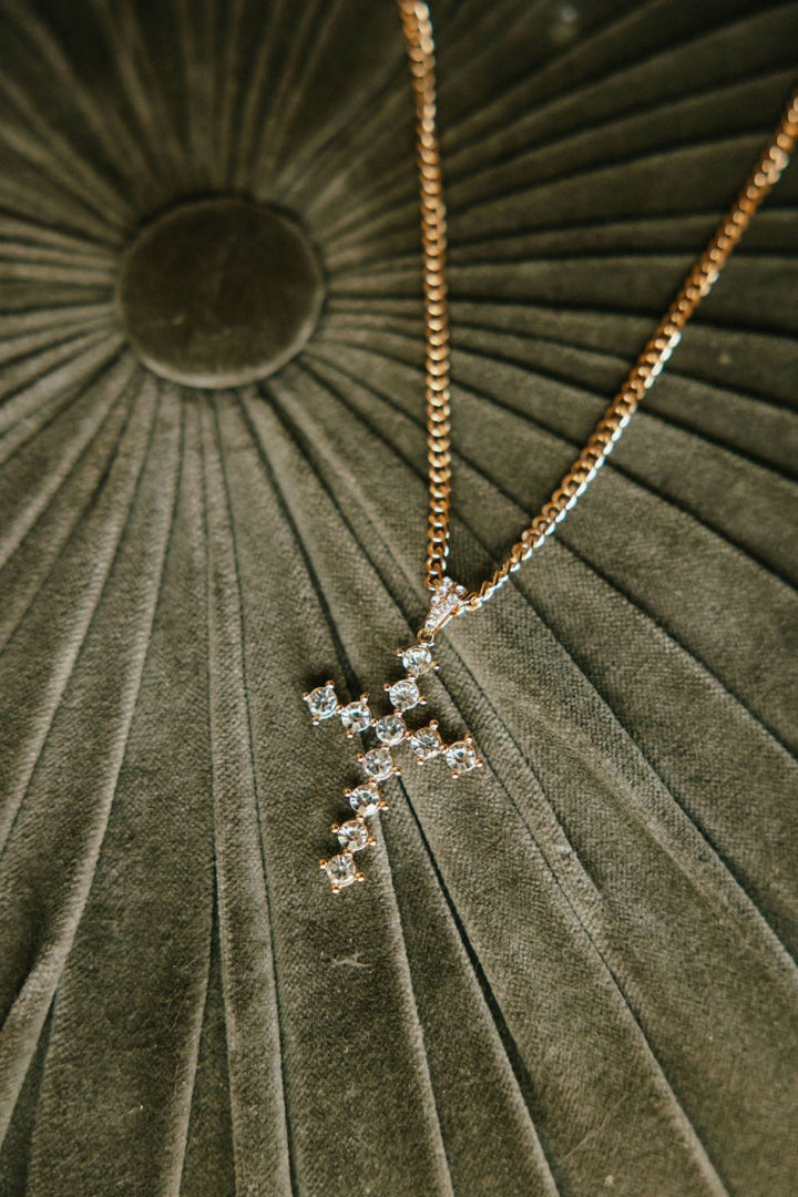 Gold Cross Pendant Necklace - Macoma Boutique310 Accessories/Jewelry
