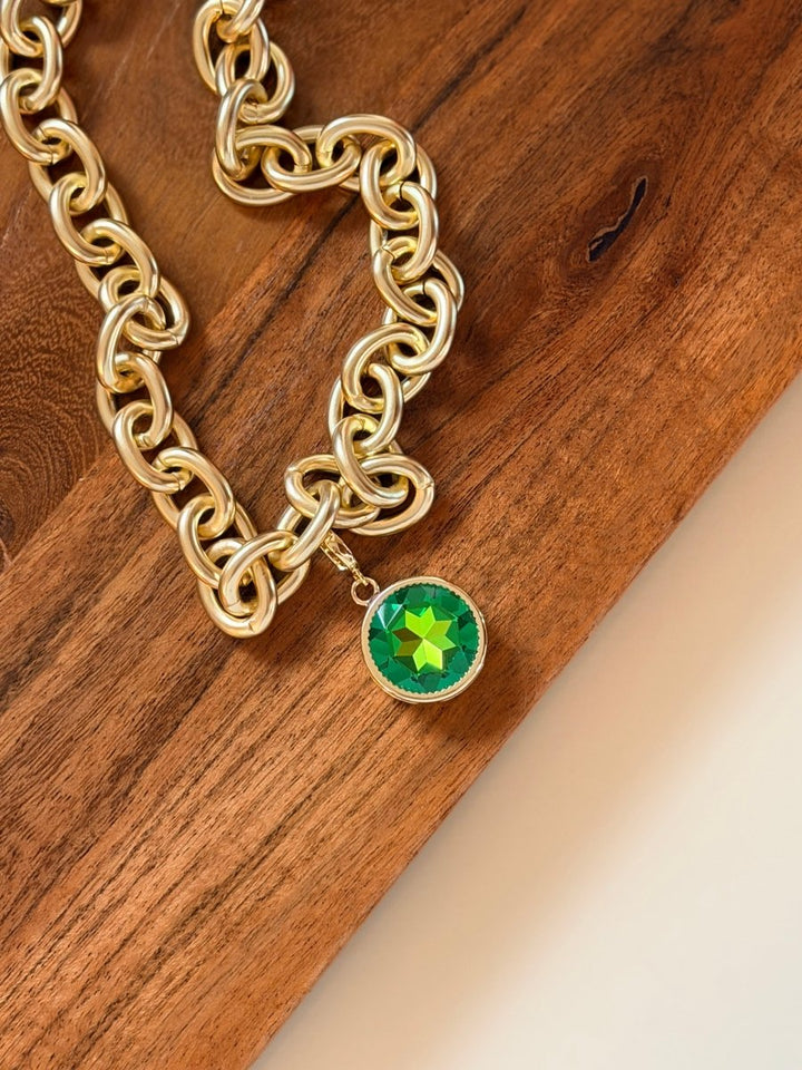 Round About Charm In Emerald - Macoma Boutique315 Jewelry