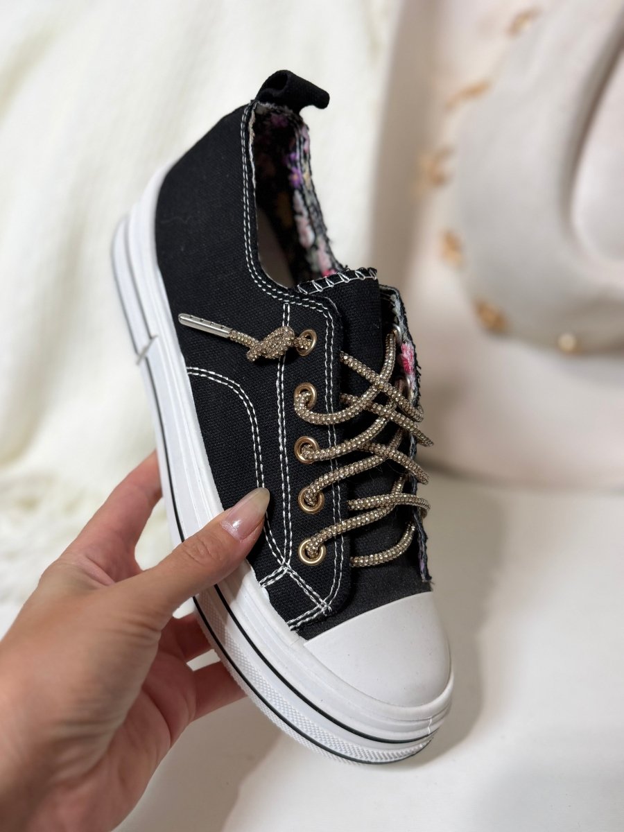 Very G Black Aman Gold Sneakers - Macoma Boutique301 Sneakers