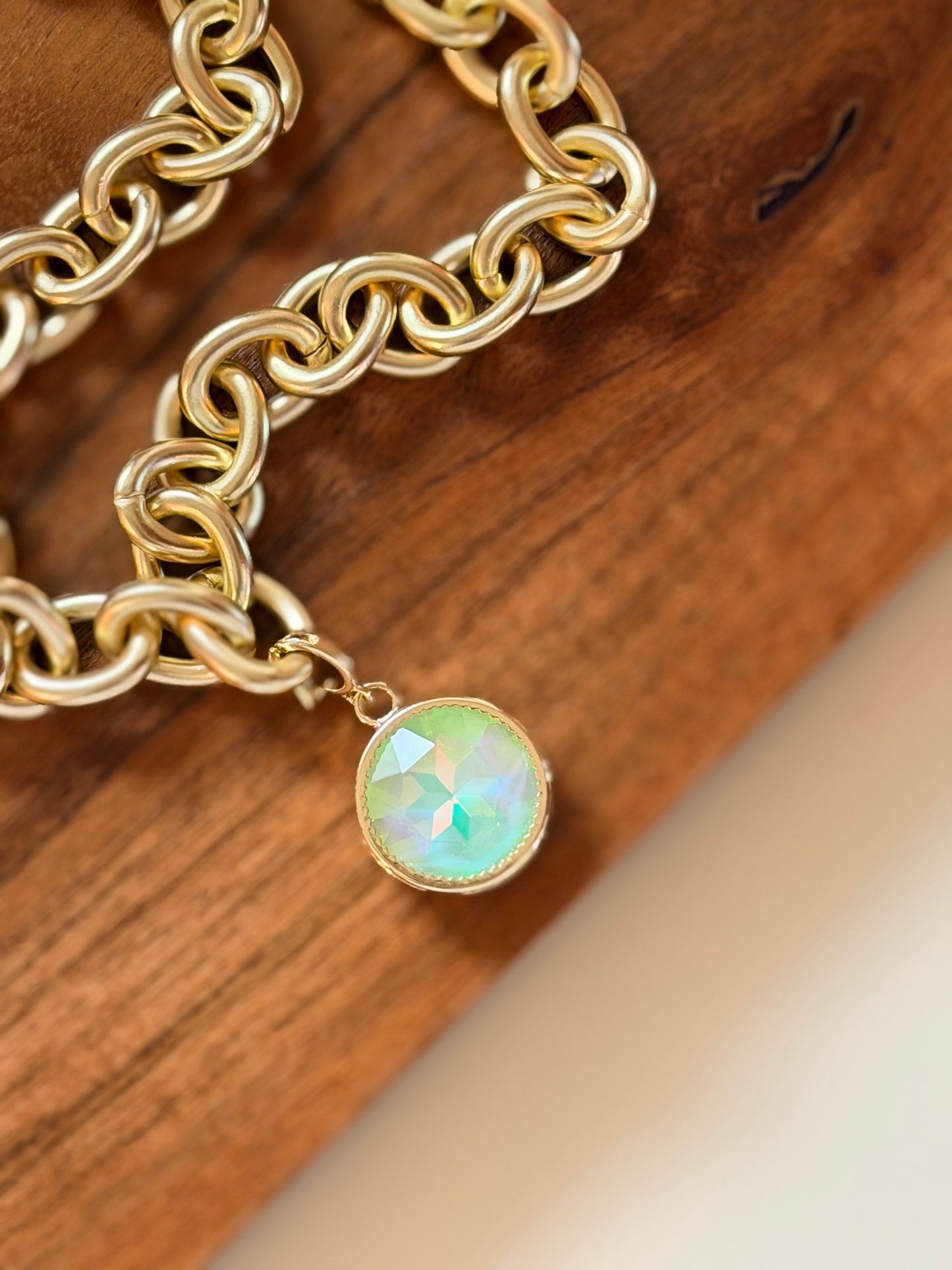 Round About Charm In Mint Opal