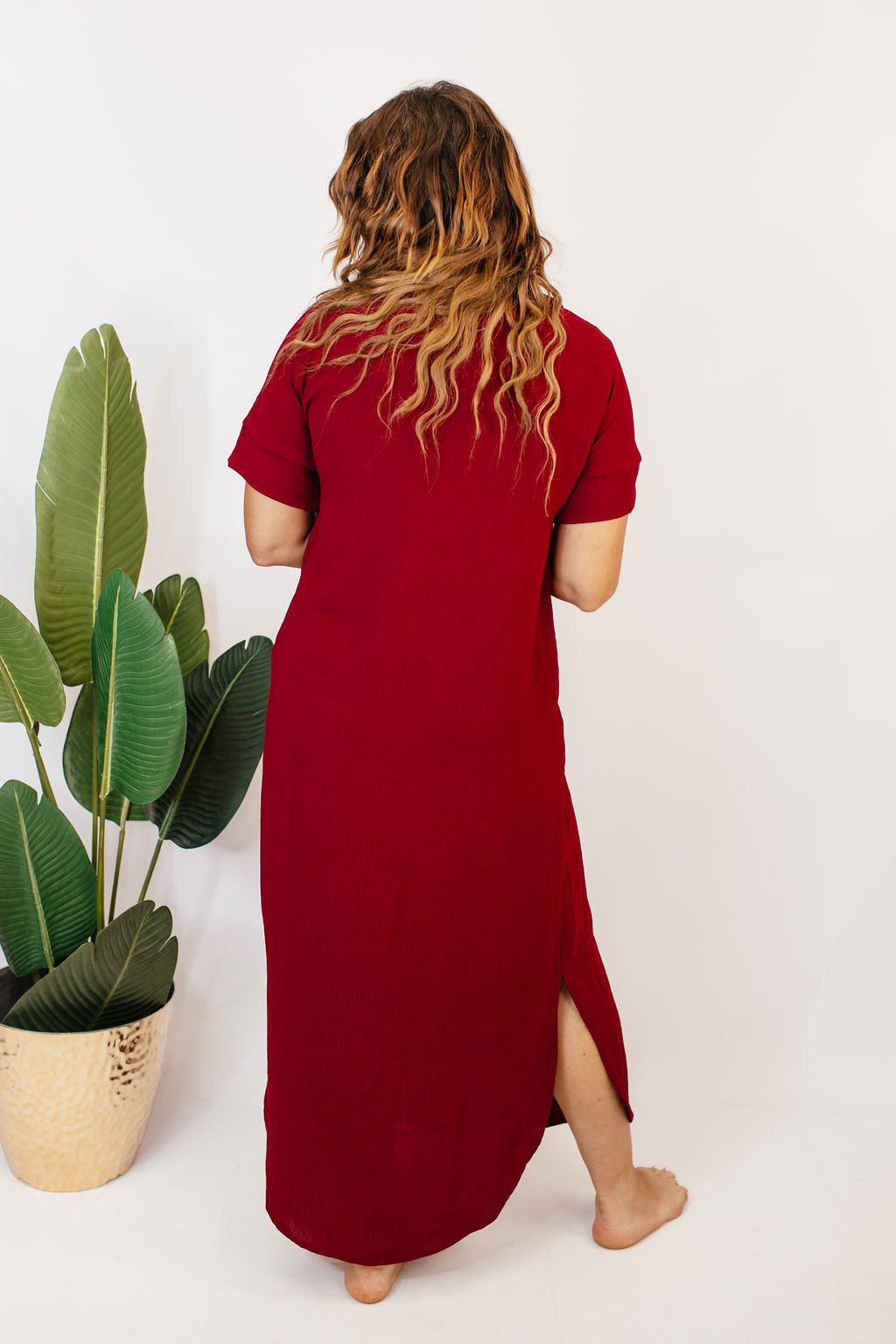 Café Stroll Maxi Dress In Burgundy