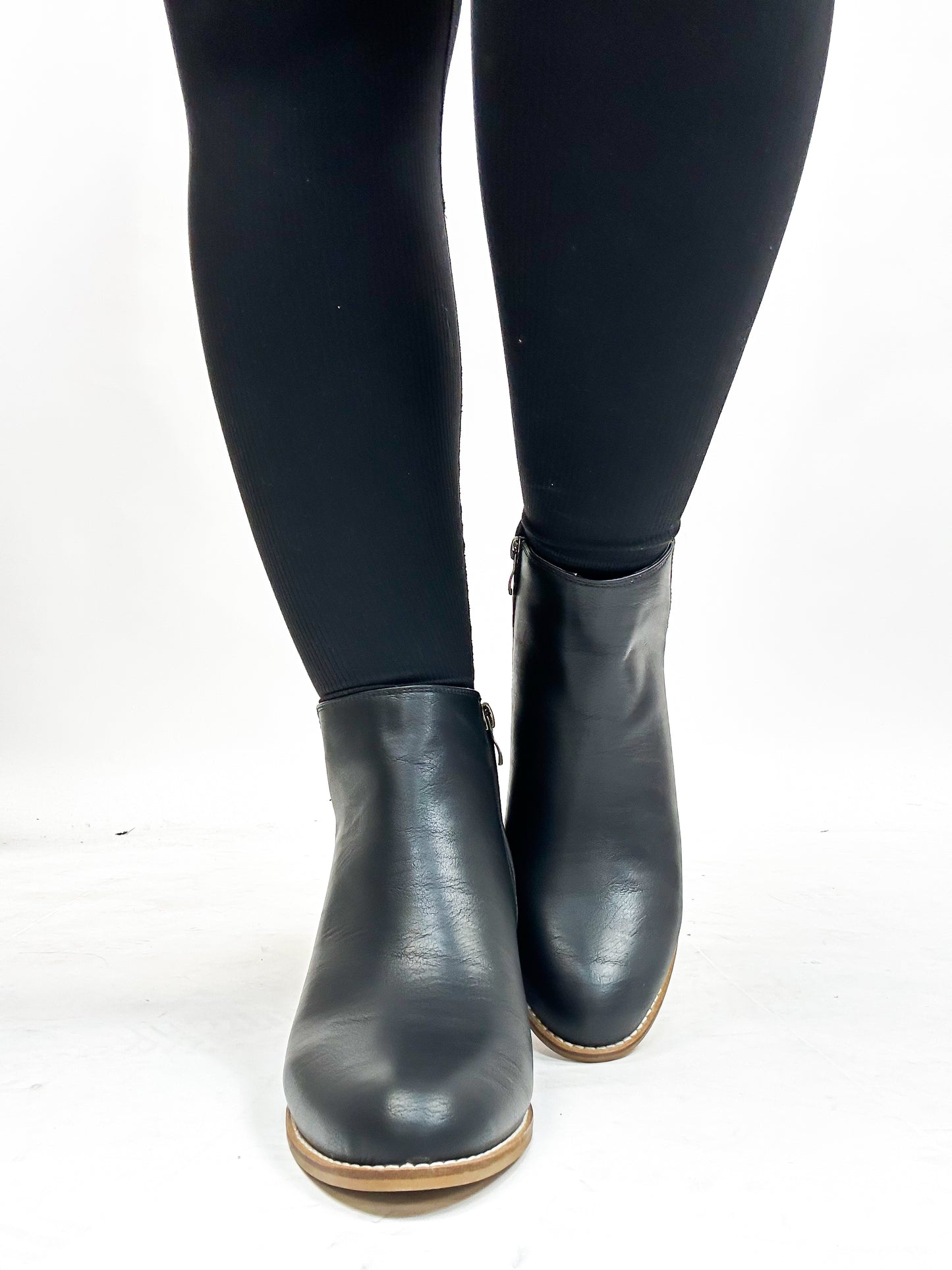 Bottes noires mi-mollet de Corky