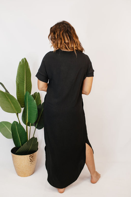Café Stroll Maxi Dress In Black