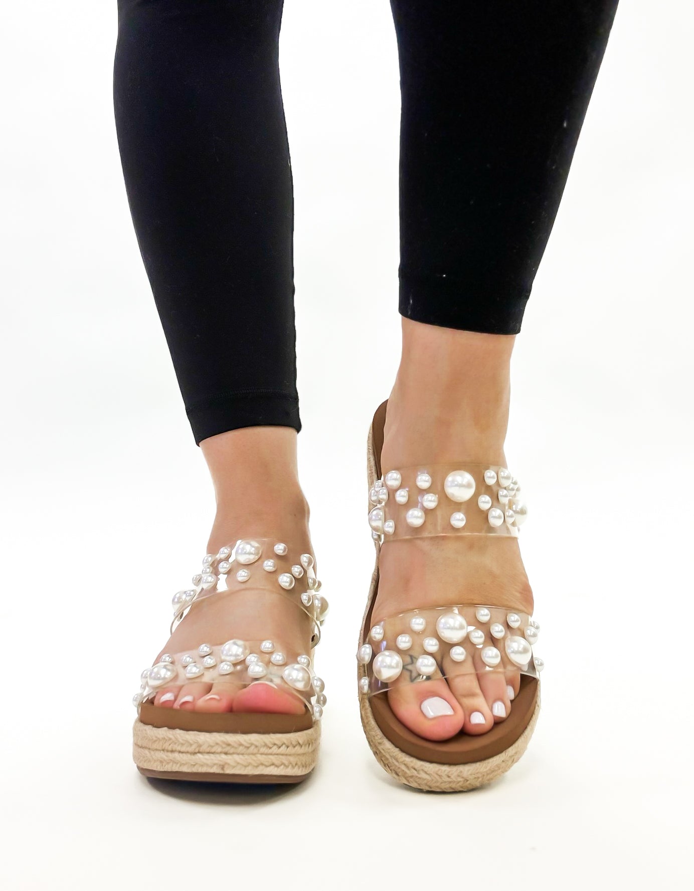 Preventa: Sandalias transparentes She's Here de Corky