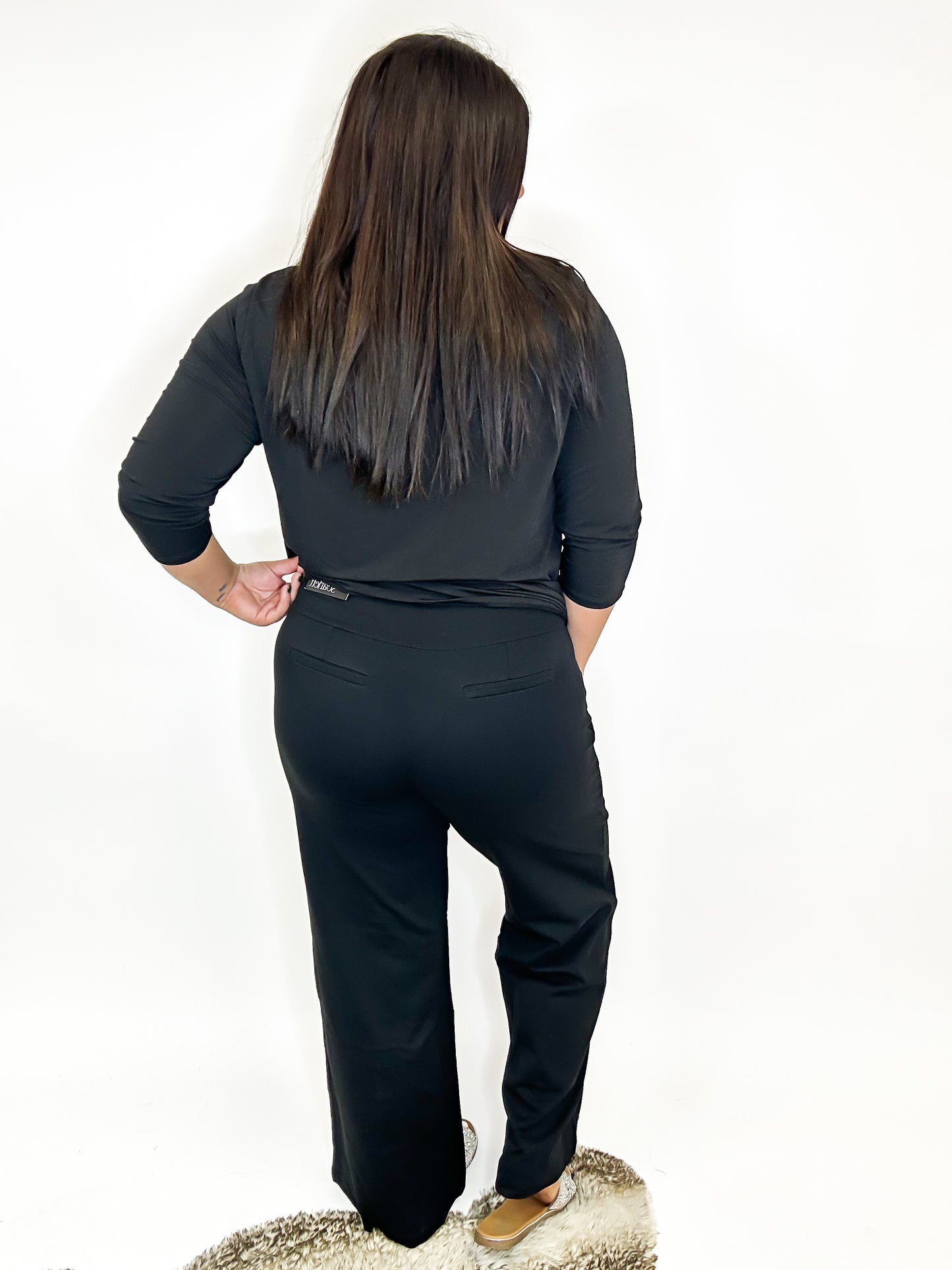 Pantalon à coupe fluide en noir - Reg/Curvy