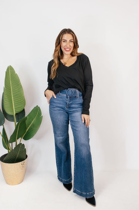 Effortless Essential Long Sleeve Top In Black