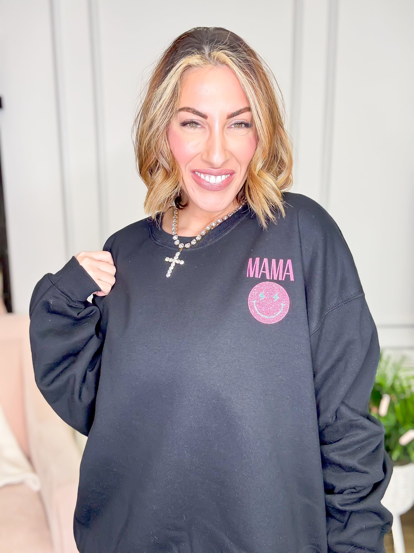 Trendy Mama Graphic Pullover