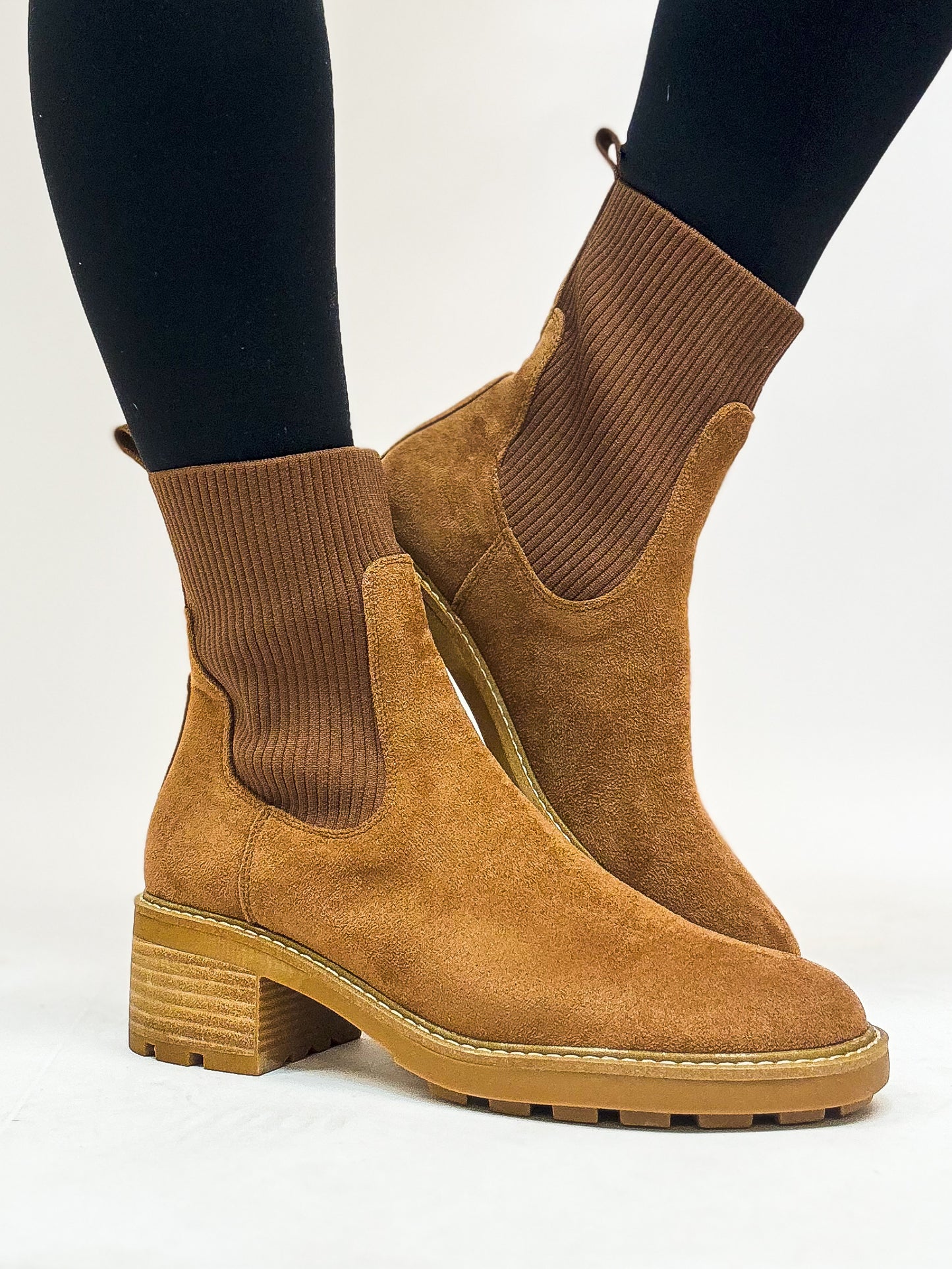 Bottes Goodness Gracious en faux suède tabac de Corky