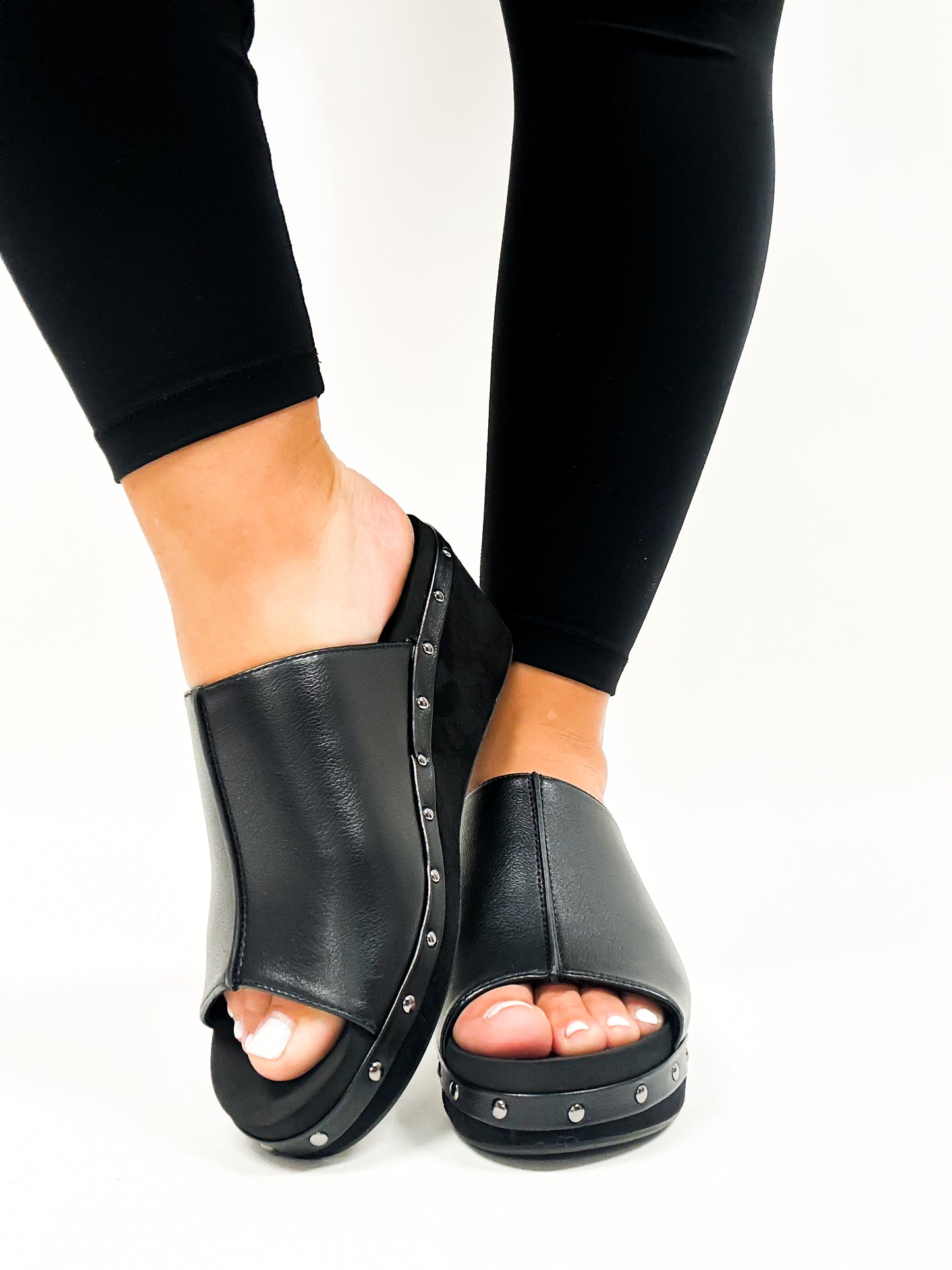 Corky's Black Smooth Hissy Fit Wedges