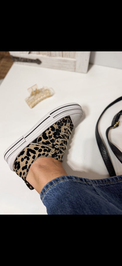 Very G Taupe Aman Leopard 2 Sneakers