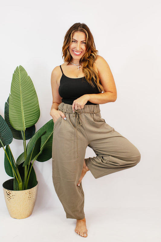 Weekend Warrior Pants in Olive