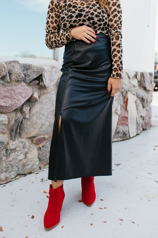 Power Play Skirt In Black Faux Leather - Reg & Curvy