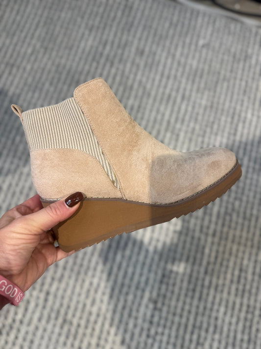 Presale: Corky's Sand Faux Suede Apple Sauced Boots