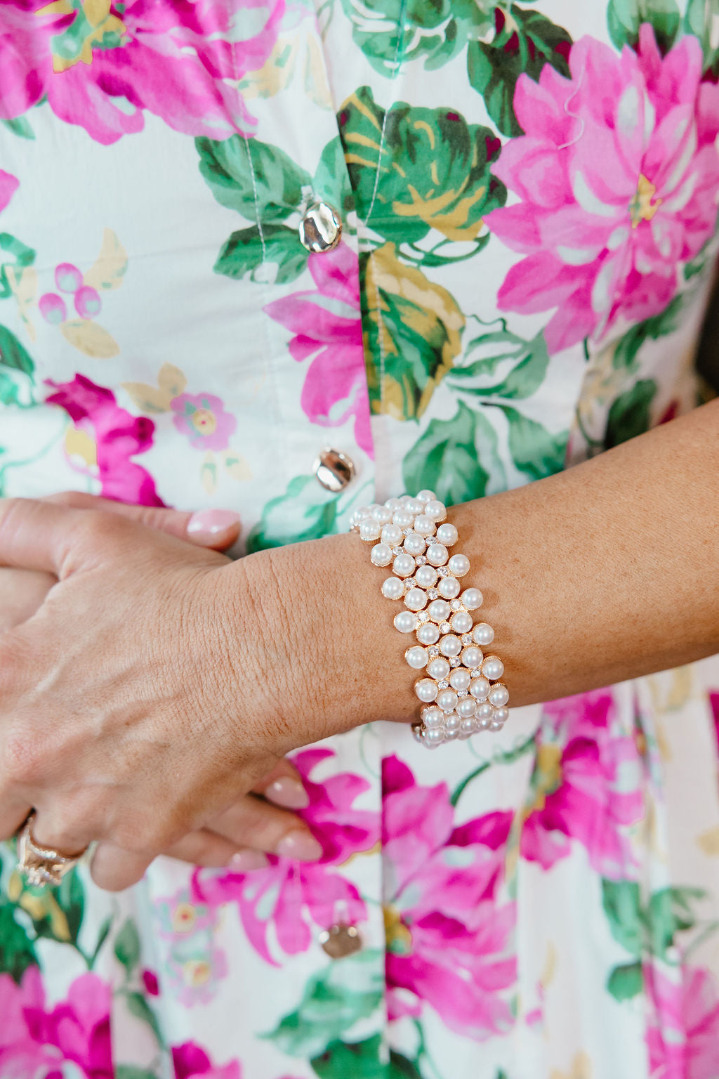 Forever Yours Stretch Bracelet in Gold Plated With Pearls