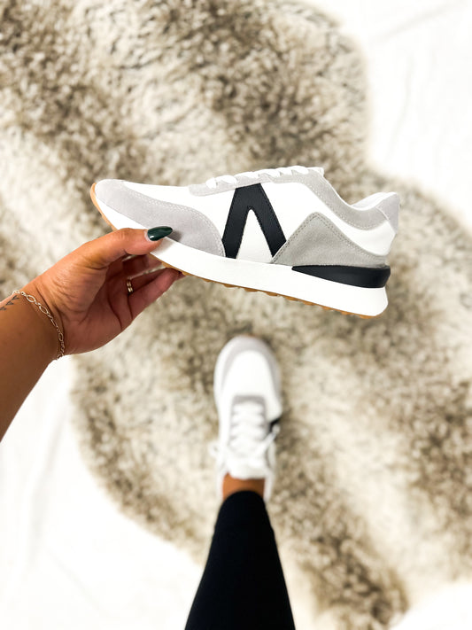 Nova 4 Grey Sneakers
