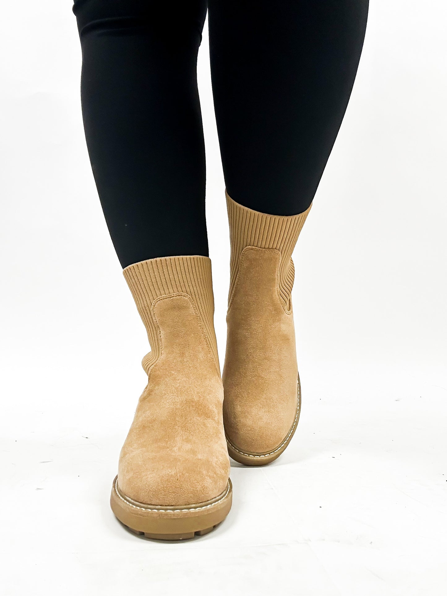 Bottes Goodness Gracious en faux daim camel de Corky