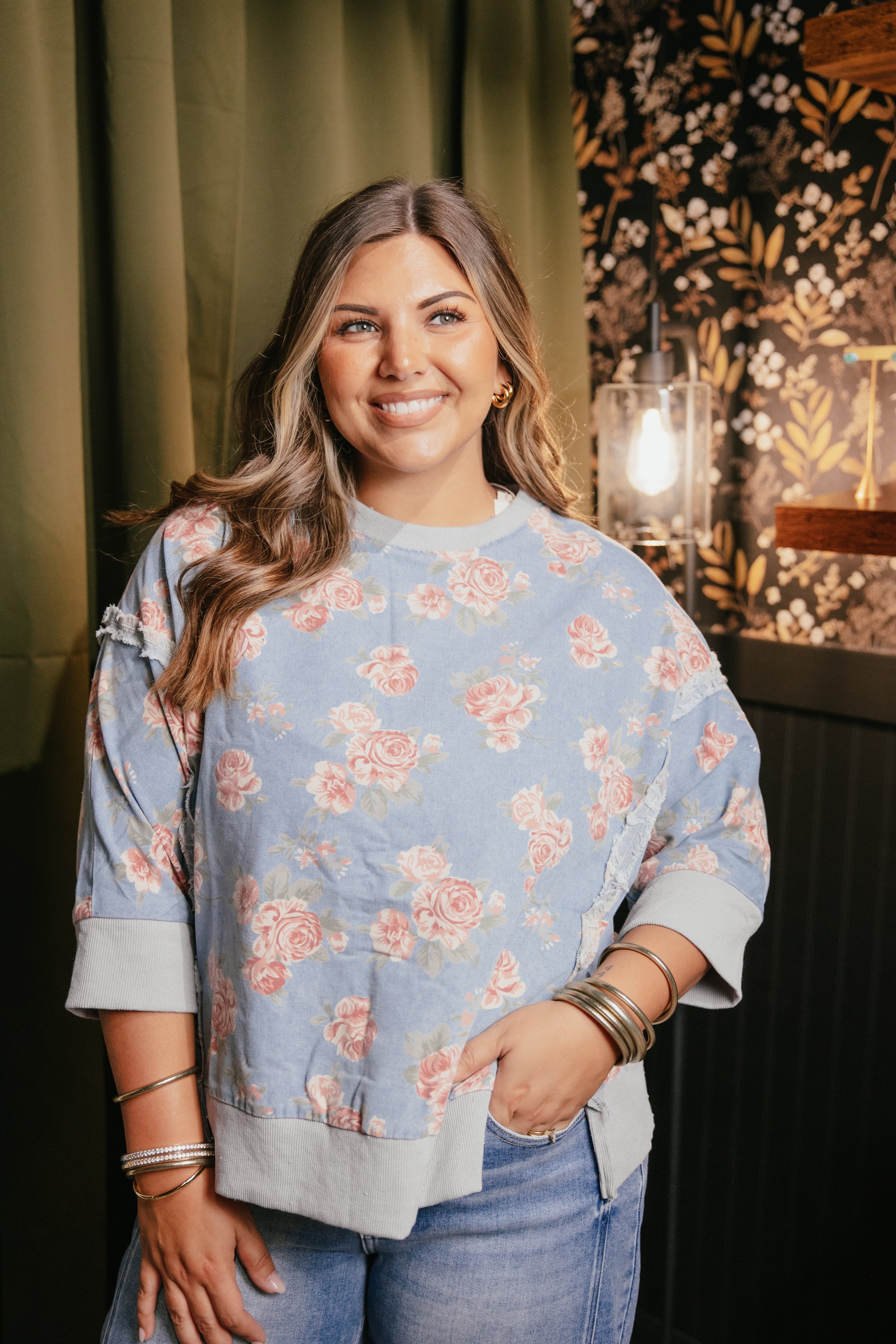 Rosebud Sweatshirt - Reg & Curvy