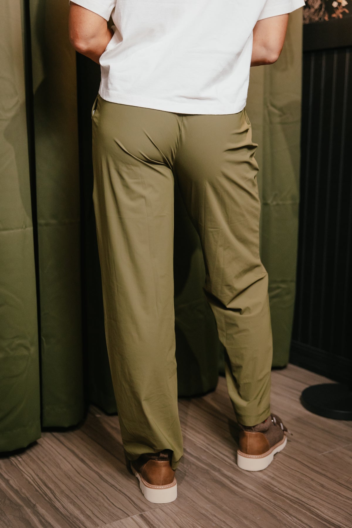On The Agenda Pants In Khaki Green