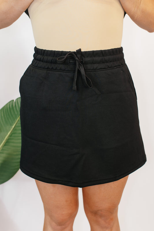 Street Sport Skirt In Black - Reg & Curvy
