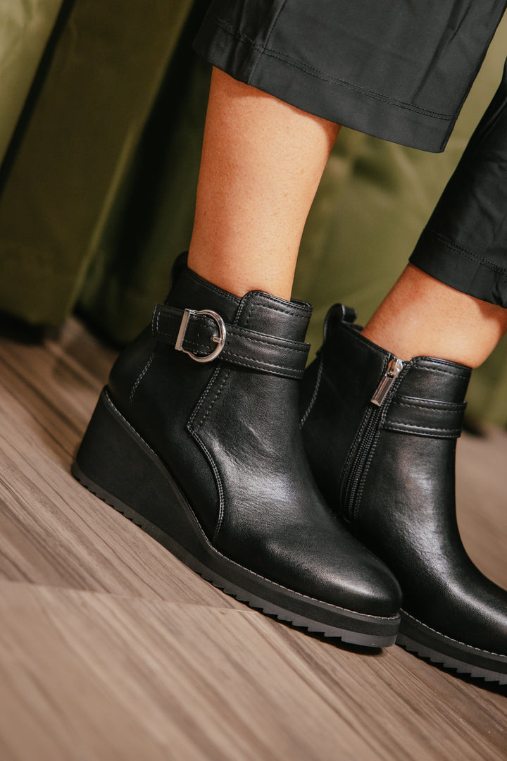 Corky's Black Intuition Boots