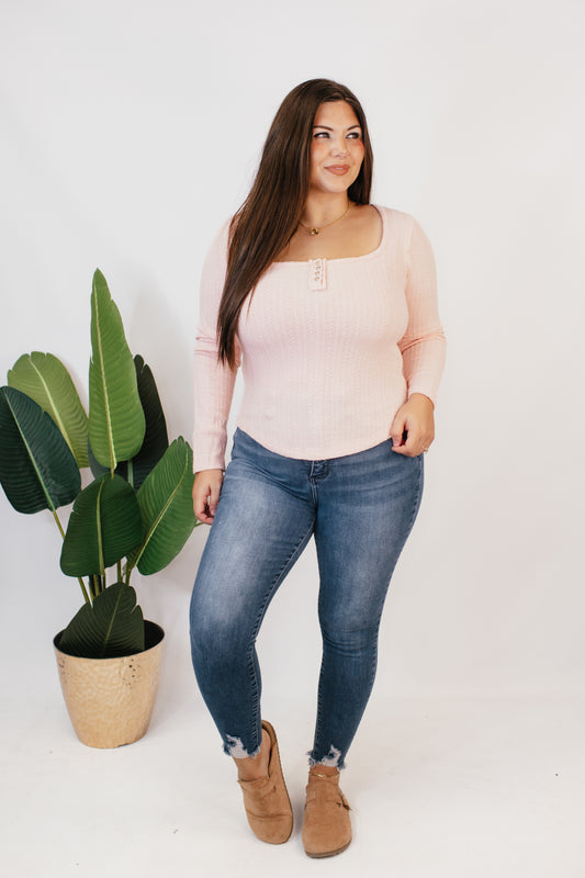 Sweetheart Henley Top In Powder Pink