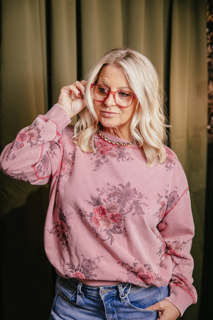 Rosewood Retreat Sweatshirt In Dusty Rose