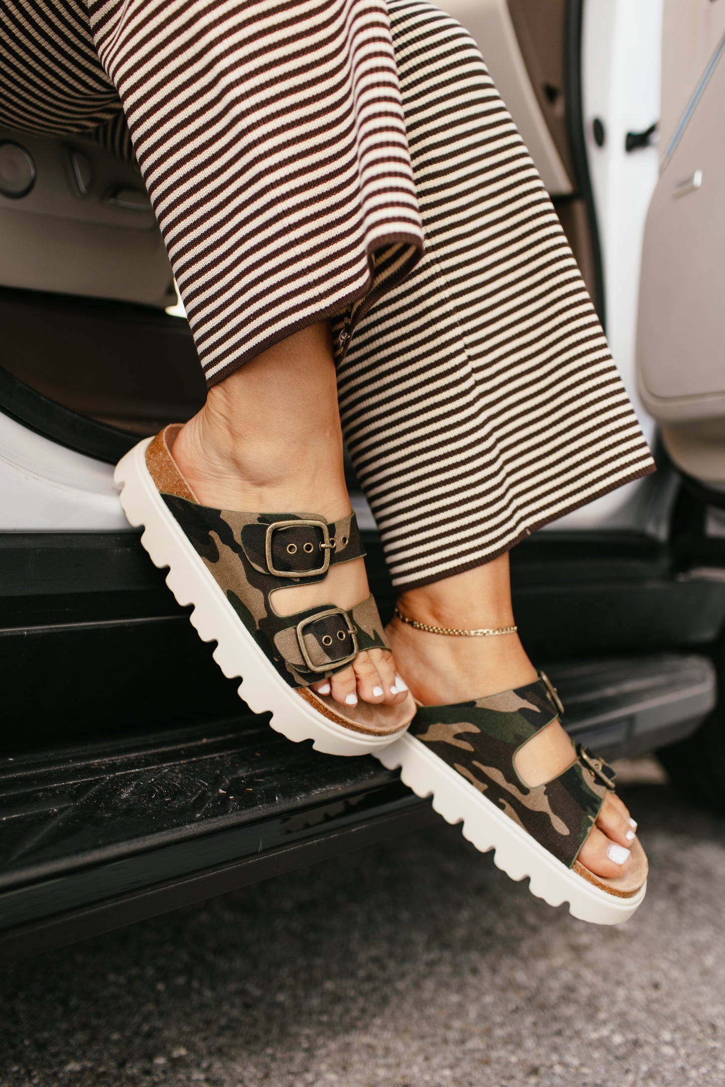 Corky's Camo Rumor Has It Sandals