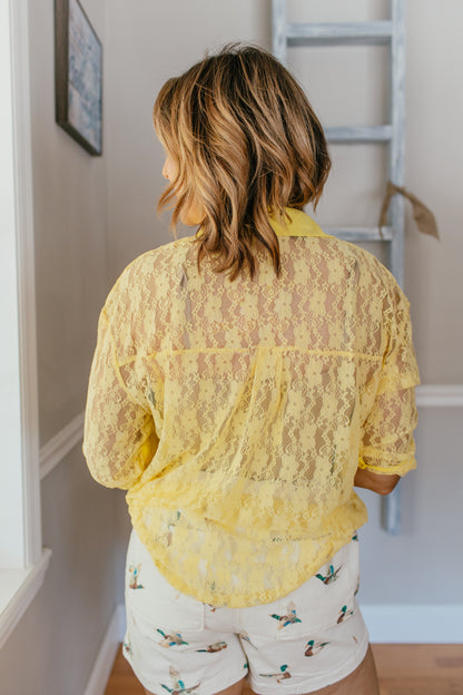 Classic Kathryn Button Up Top In Yellow - Reg & Curvy