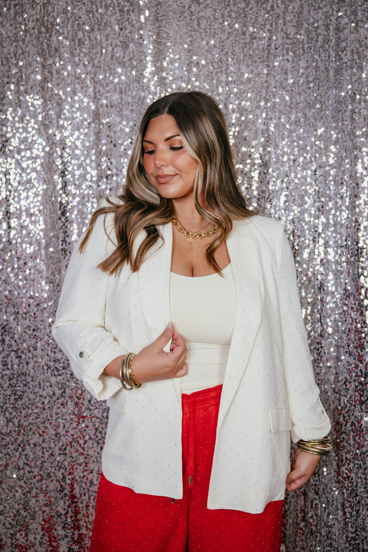 Boardroom Babe Blazer In Cream - Reg & Curvy