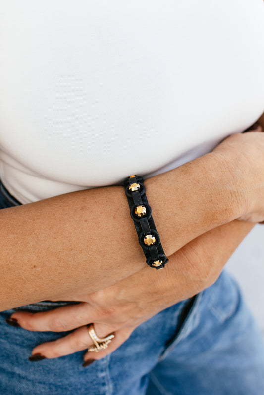 Tova Henley Cuff in Smutt