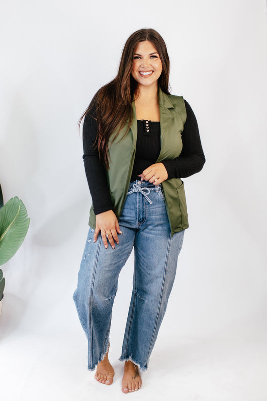 Get The Job Done Vest In Olive - Reg & Curvy