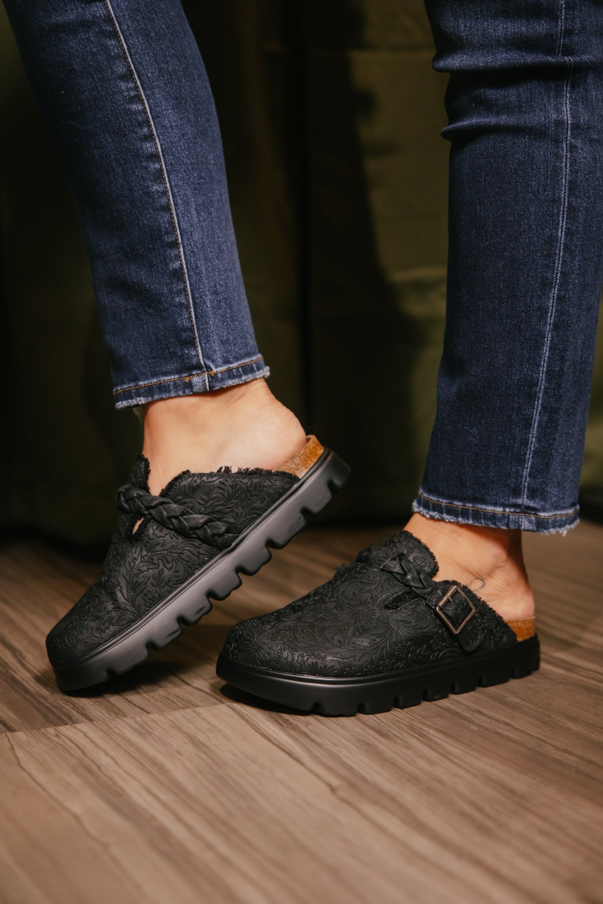 Very G Black Cali Tooled Shoes