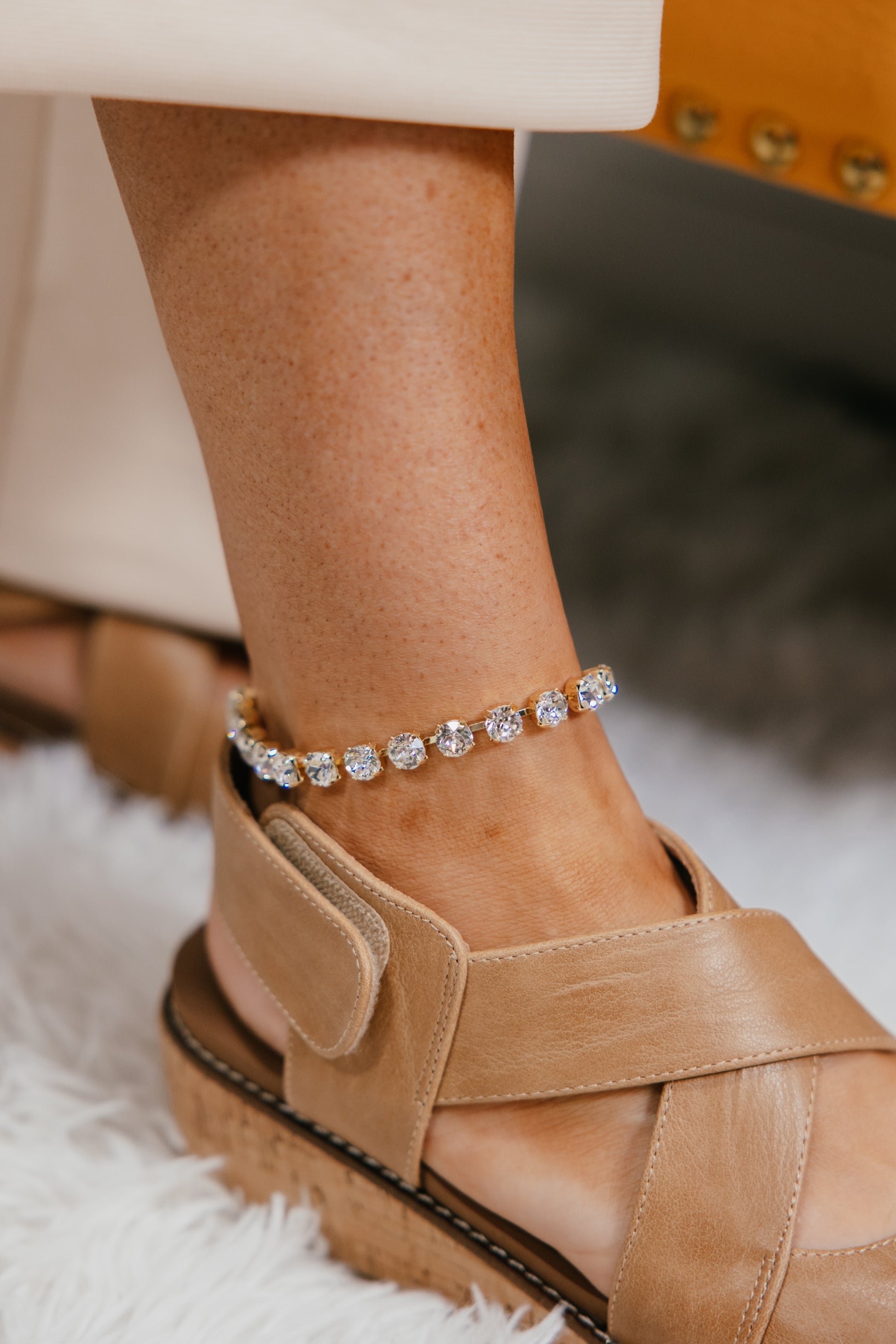 Sparkle Therapy Anklet in Gold Clear