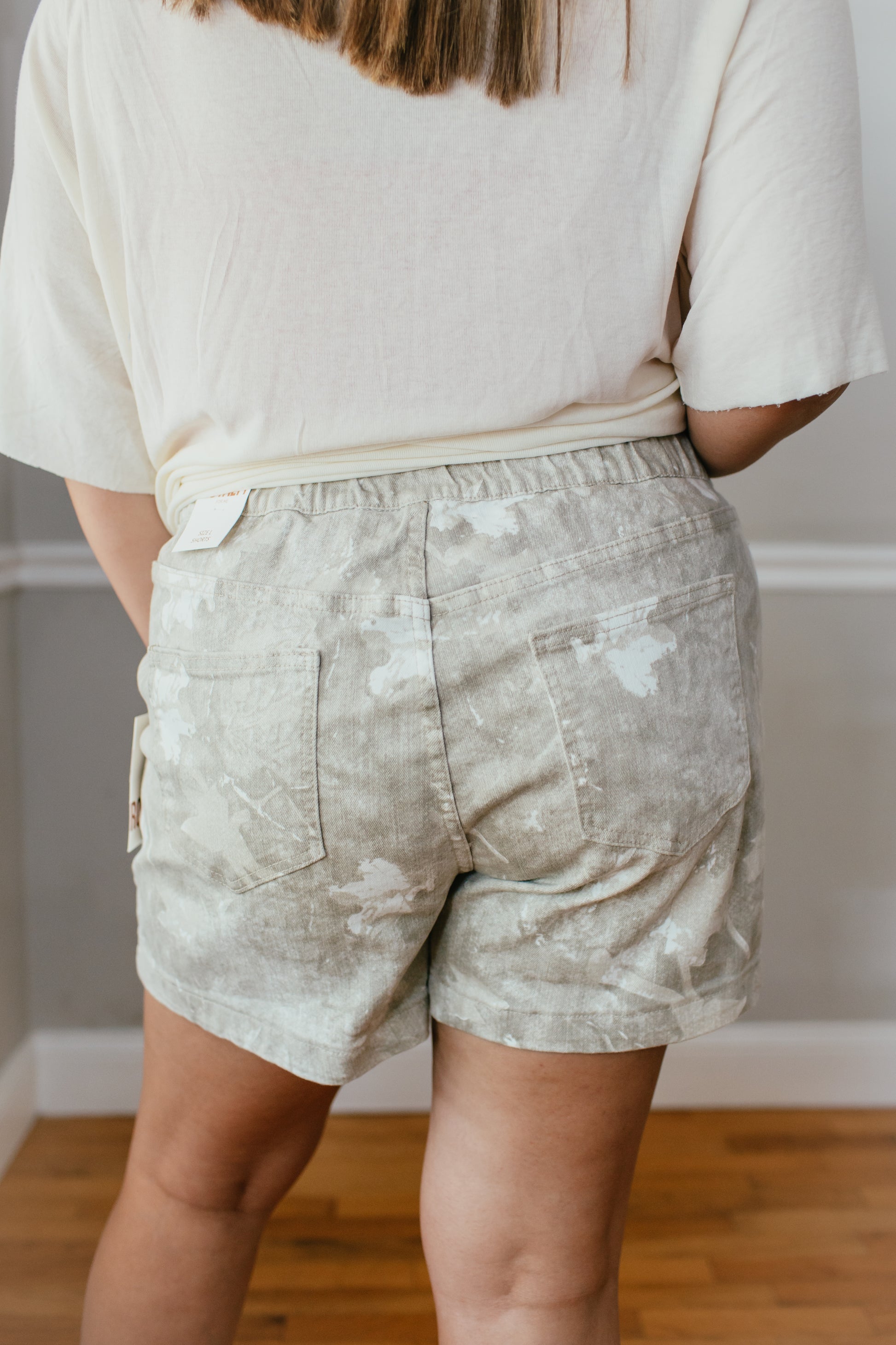 YMI Stay Near Shorts In Beige Foilage - Reg & Curvy
