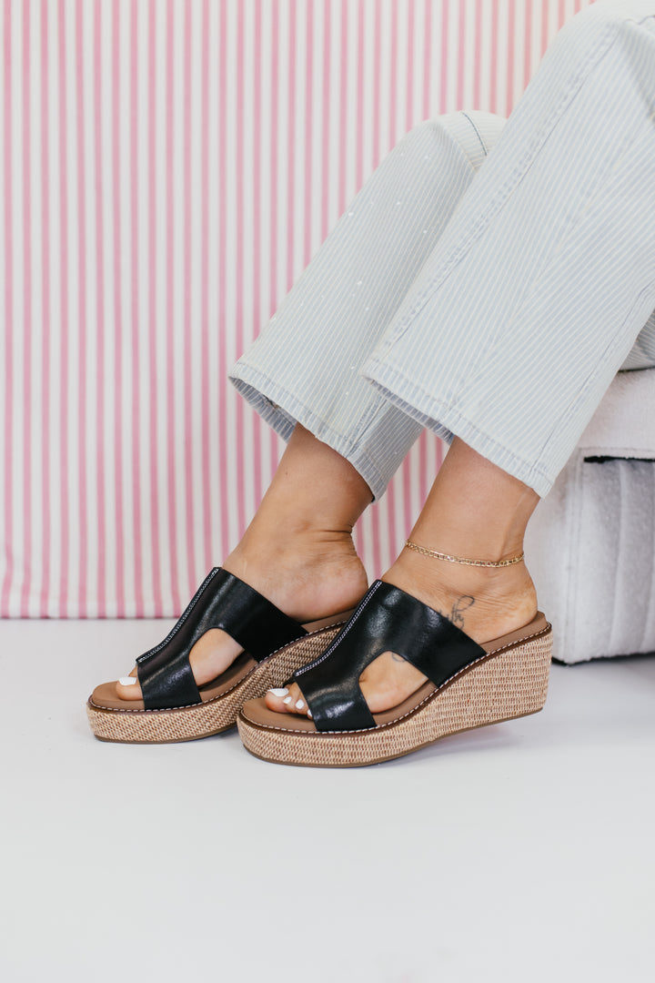 Corky's Black Kiss N Tell Wedges