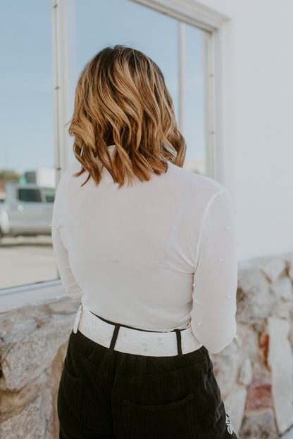 Soft Glow Pearl Top In White - Reg & Curvy