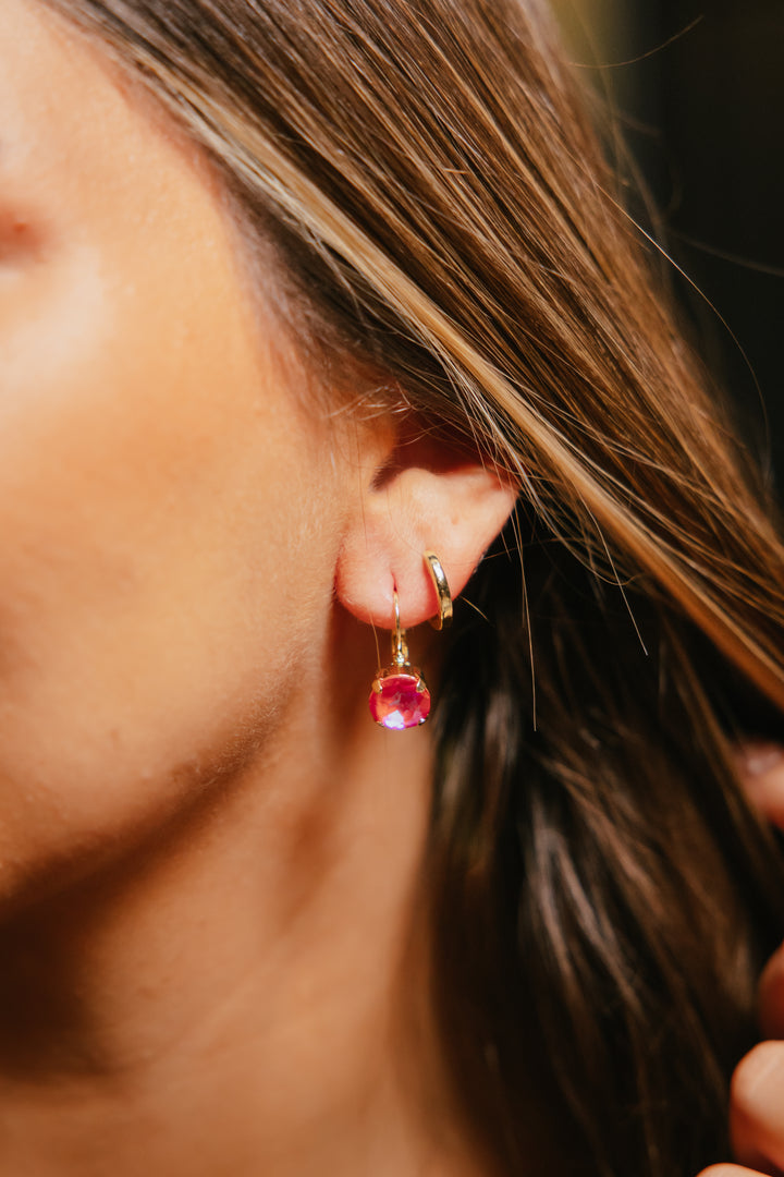 Kinda Obsessed Earrings in Raspberry