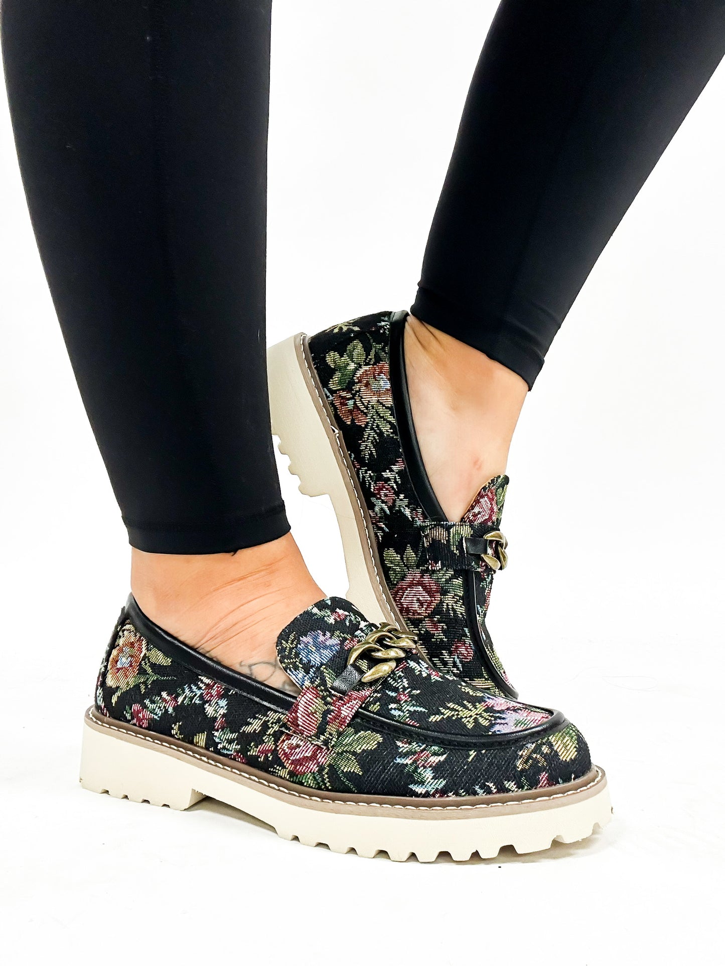 Chaussures en brocart noir à motif floral de Corky 