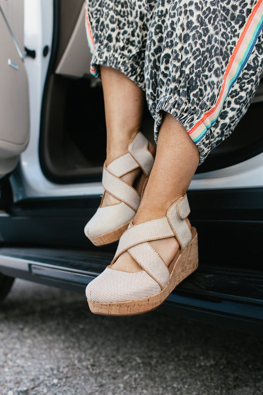 Corky's Caramel Combo Case Closed Wedges